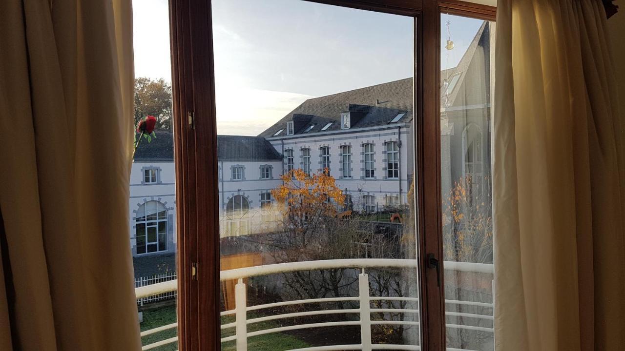 Logement Dans Le Coeur Historique De Mons  Exterior foto